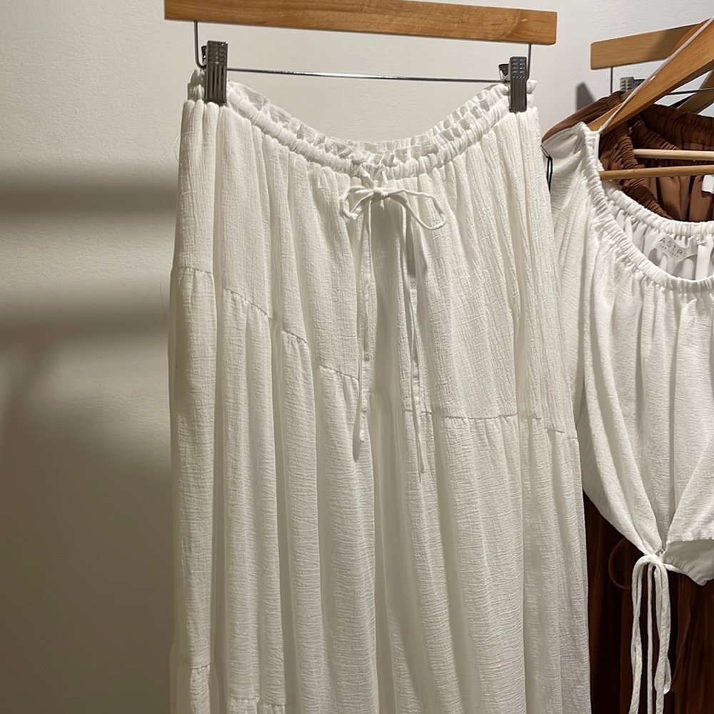 ASTR THE LABEL | BALBOA Maxi Skirt | White - Picture 2 of 7